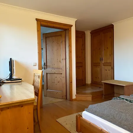 ゲストハウス Esterer