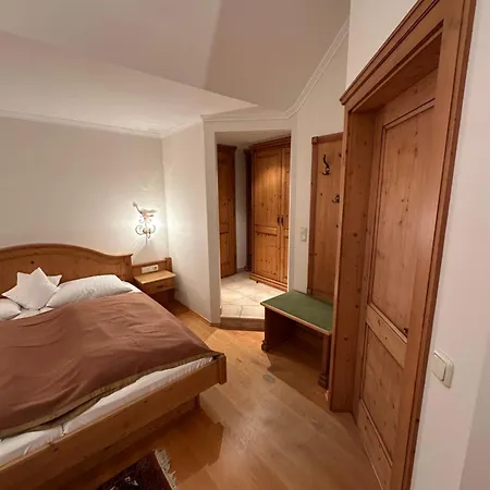 Esterer Πανσιόν