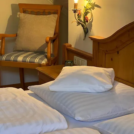 ゲストハウス Esterer 3*